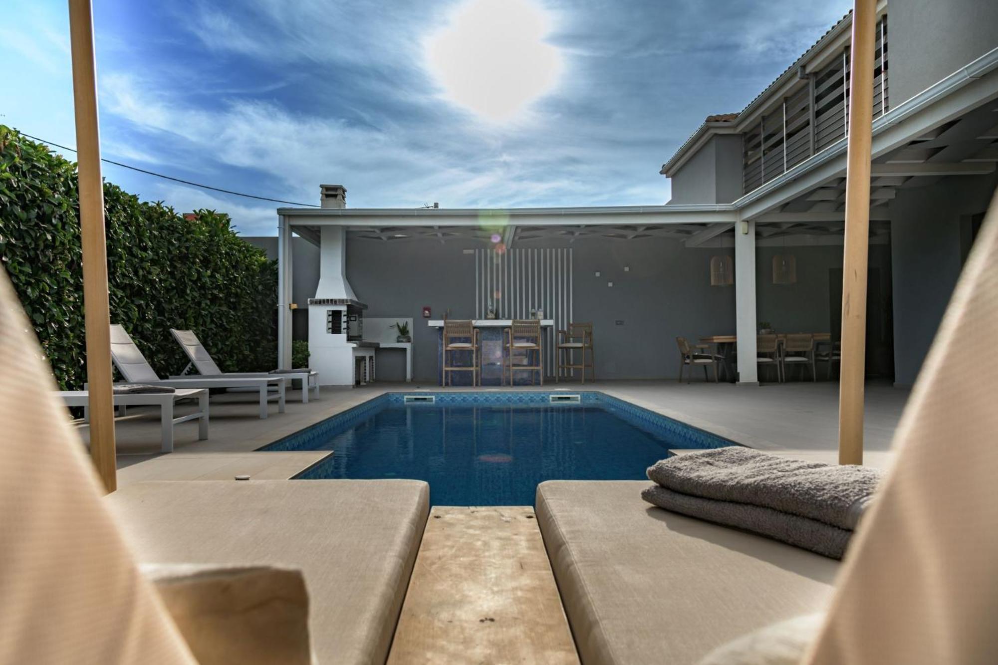Dareia Suites Plános Екстериор снимка