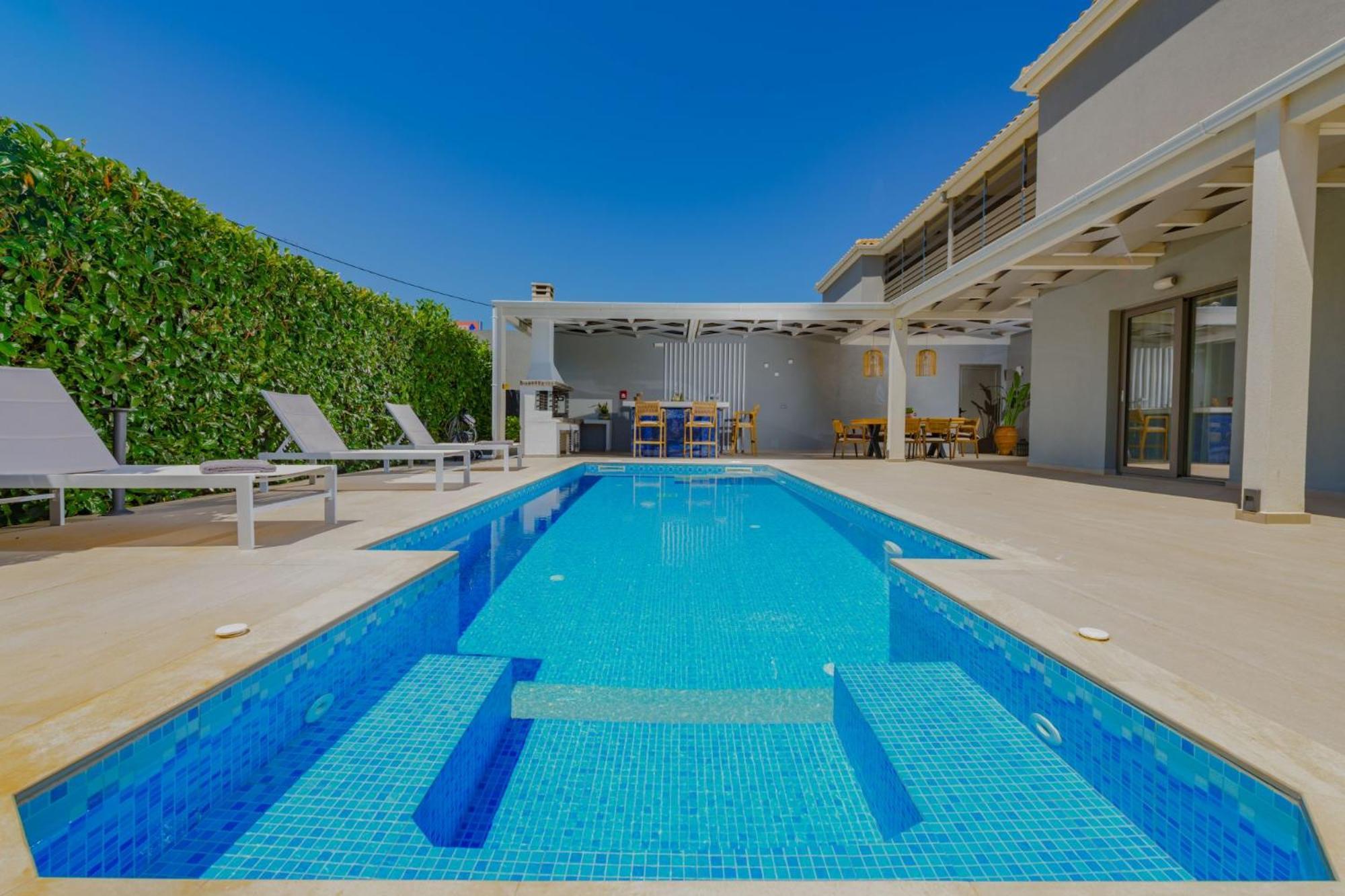 Dareia Suites Plános Екстериор снимка