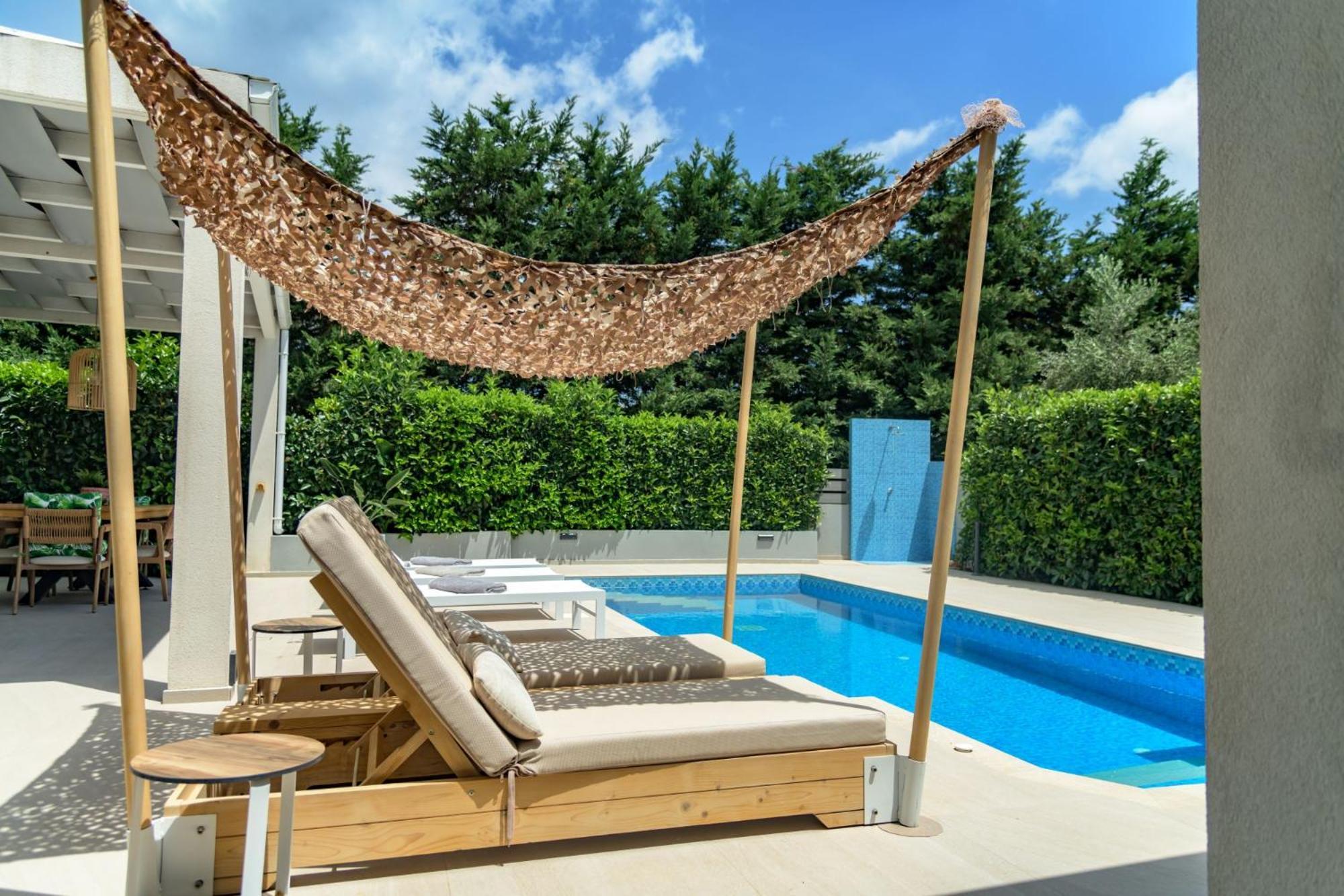 Dareia Suites Plános Екстериор снимка